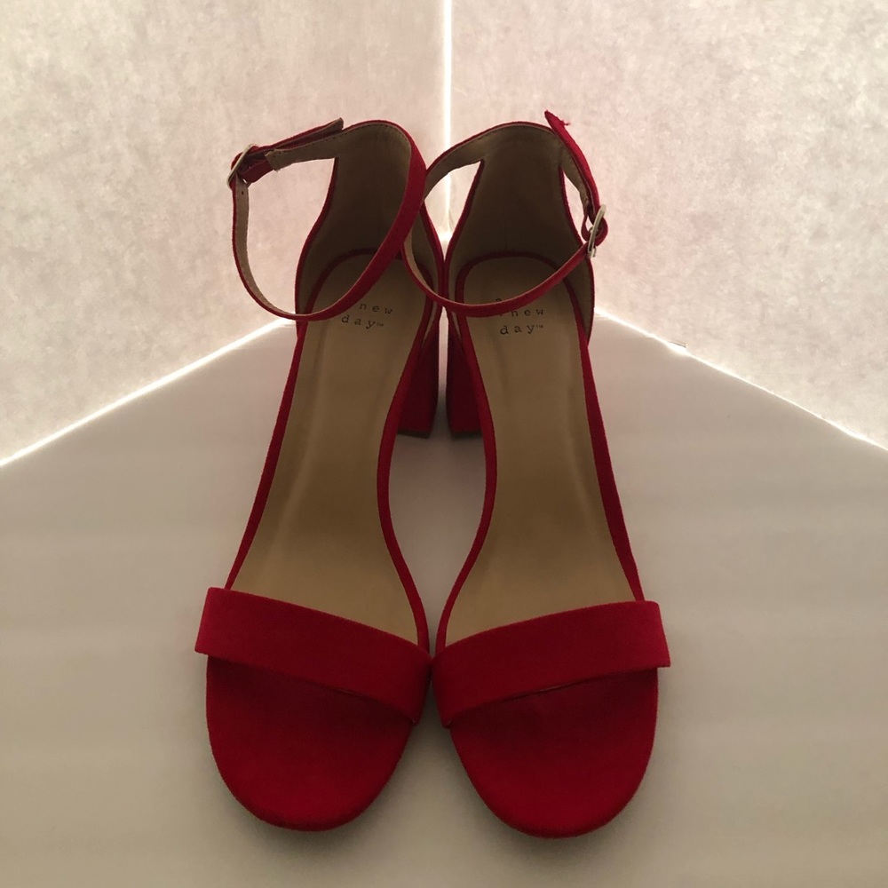 A New Day - Size 8, ladies red block heels